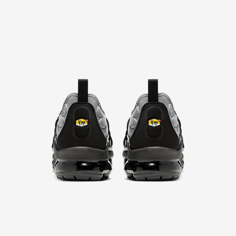 Vm vapormax plus deals